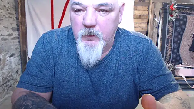 Newfiesausage1972 live sex cam