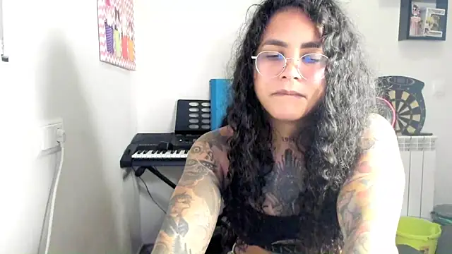 Ama_music's cam snapshot