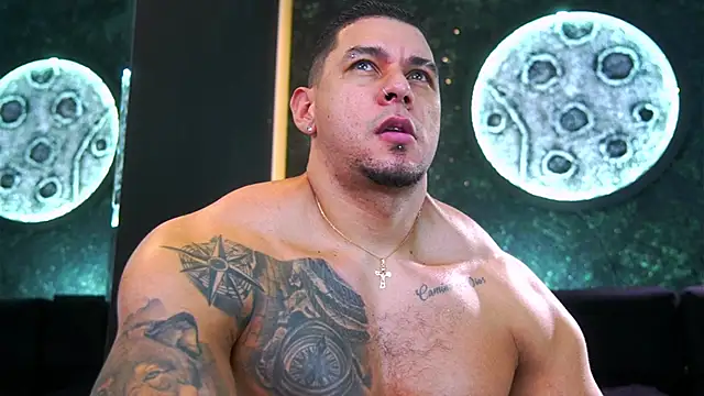 MassimoWalton2 live sex cam