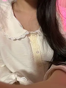 Nhi_Chibii05's cam snapshot