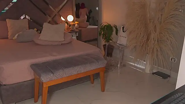 KateOwens's cam snapshot