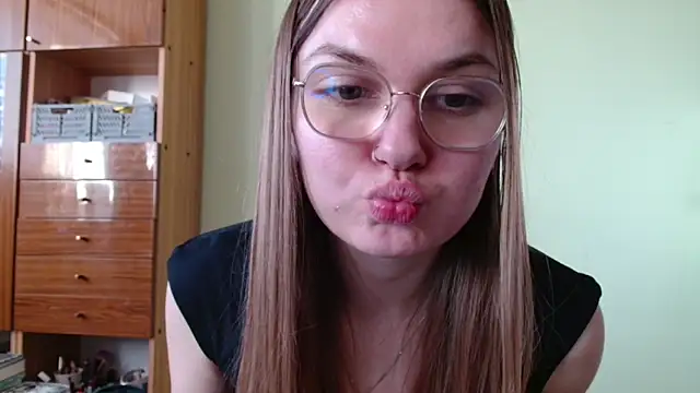 LooveELLYx's cam snapshot