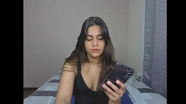 MiaOrtizCam's cam snapshot