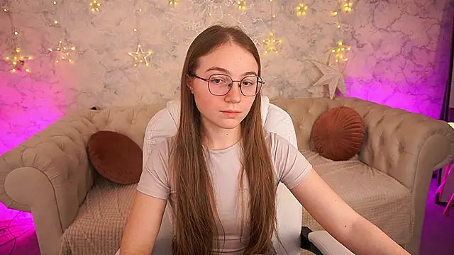 ArrinaWairr live sex cam