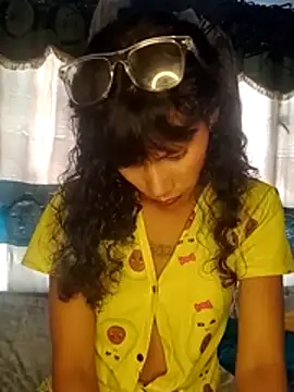 Bellatris_'s cam snapshot