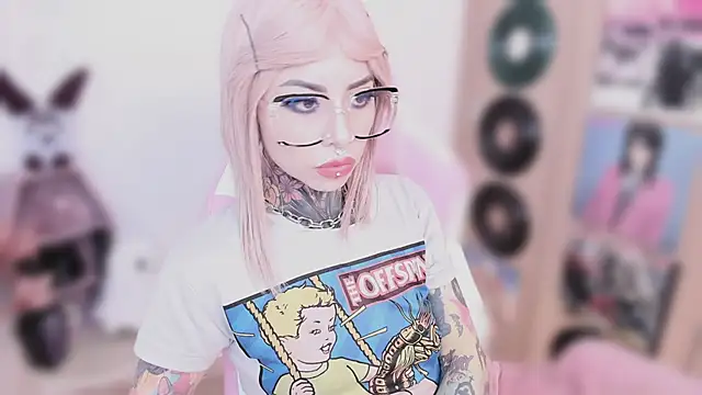 NikkiRamone live sex cam