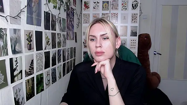 CapriScorpion live sex cam