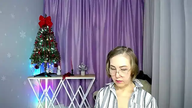 queen_a_n_i's cam snapshot