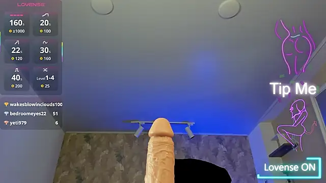 april_dumont's cam snapshot