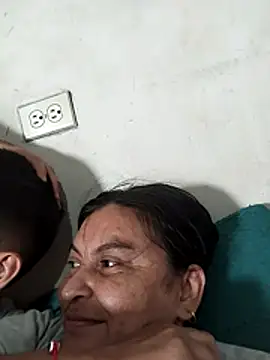 Horny-Mommy-Dirty's cam snapshot