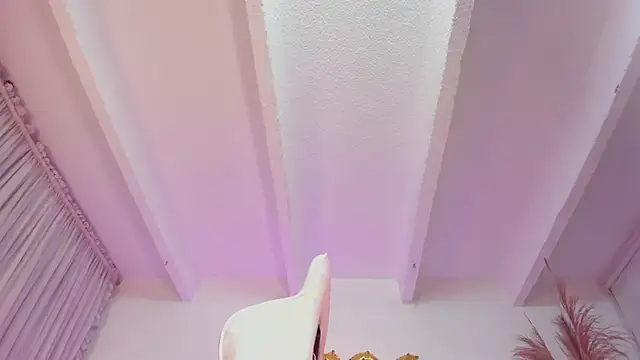 violet_77711's cam snapshot