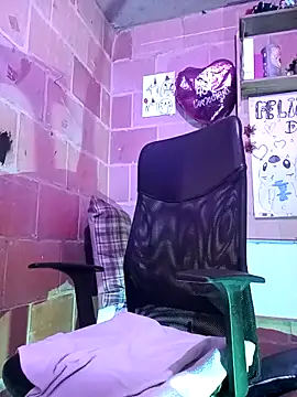 isis_milove's cam snapshot