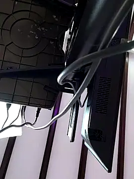 TalianaNewton's cam snapshot