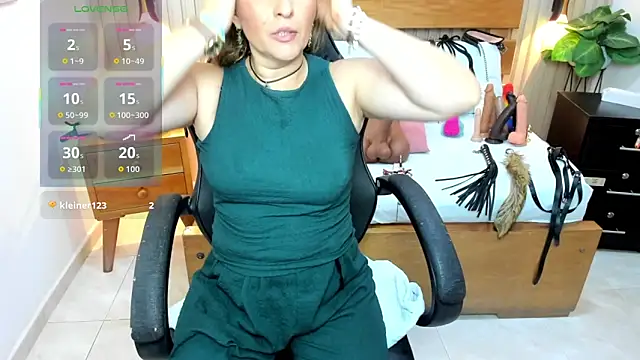 luciana_ballesteros_'s cam snapshot