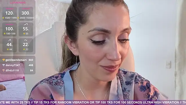 anny_sweet72's cam snapshot