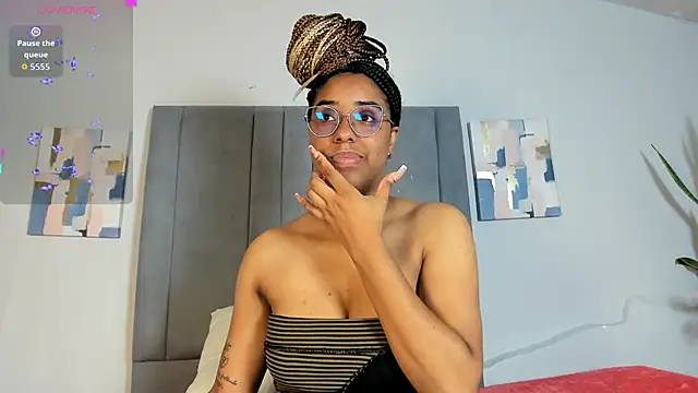 Sophia_Ebony's cam snapshot