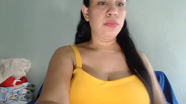 LeilaTaylor's cam snapshot