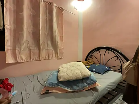 Mira_Janee live sex cam