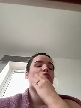 maisiesmithx live sex cam