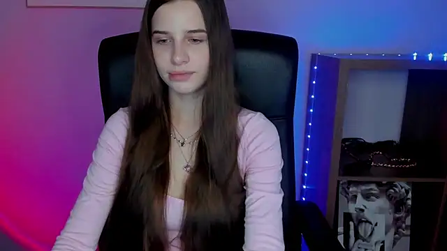 LuxMaya's cam snapshot