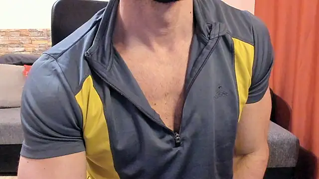 HotHunkTrainer live sex cam