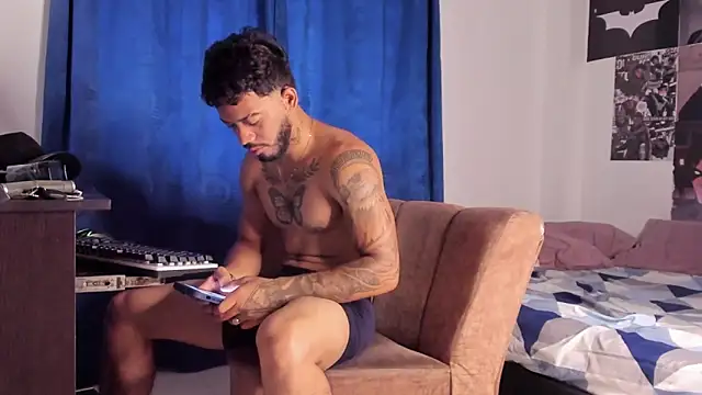 Kylian_Alessandro's cam snapshot