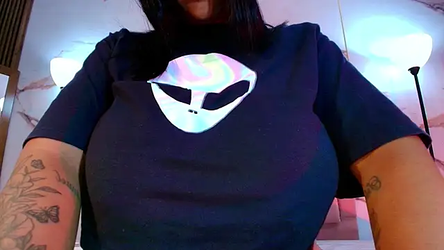 La_indiia's cam snapshot