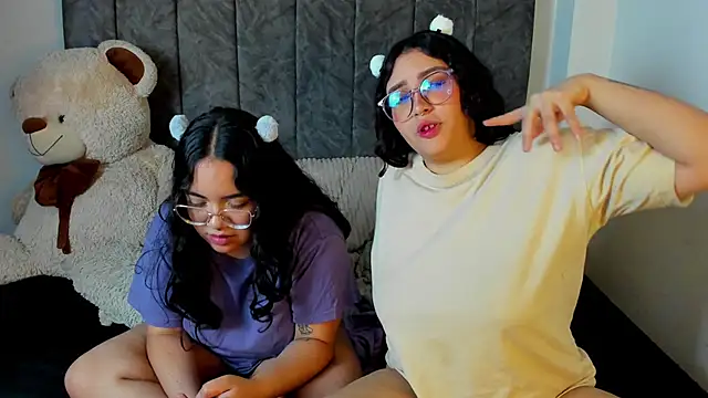 maddie-and-chelsea- live sex cam