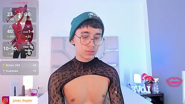 Thayler_jones's cam snapshot