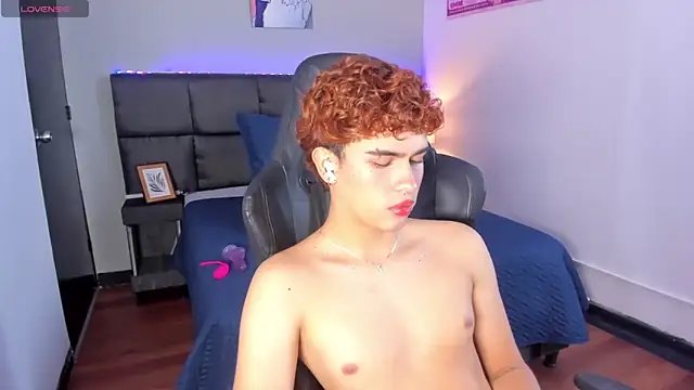 Aiiden_15's cam snapshot