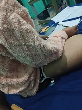 Hott_Couple_'s cam snapshot