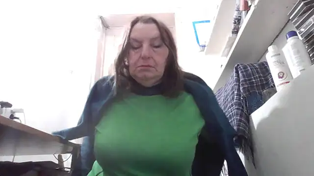 AnnaLive570's cam snapshot