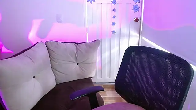 milfrousse's cam snapshot