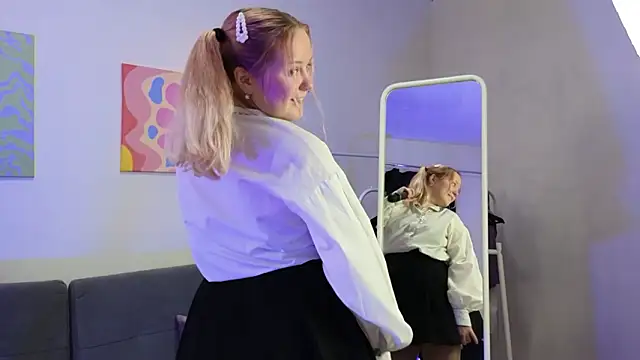 RoseThomas_'s cam snapshot