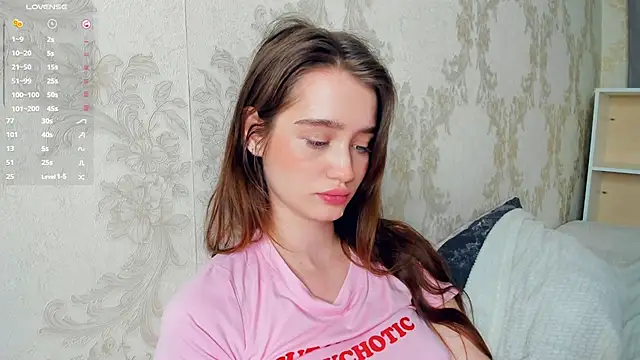 lovelyalivia's cam snapshot