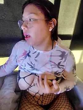 StornBunnyy_'s cam snapshot