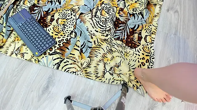 AliceBlackx's cam snapshot