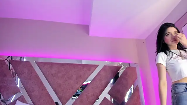 MeganR_ live sex cam