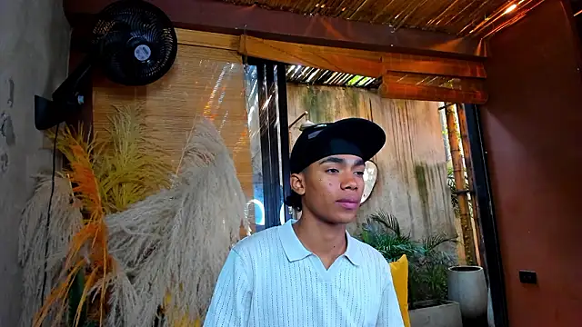 AlanCutee's cam snapshot