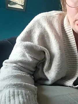 petitoiseau67's cam snapshot