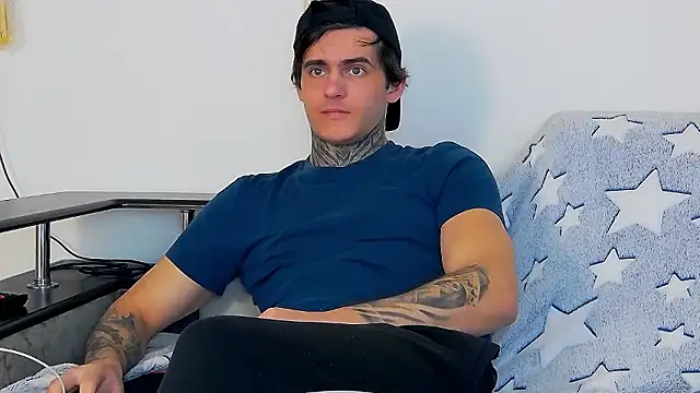 CarterCole's cam snapshot