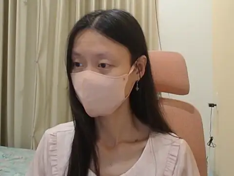 Lil-Cherries live sex cam