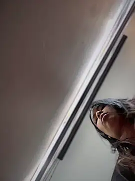 _caroline_jackson_'s cam snapshot