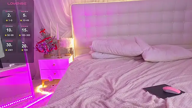 Monica_Leen's cam snapshot