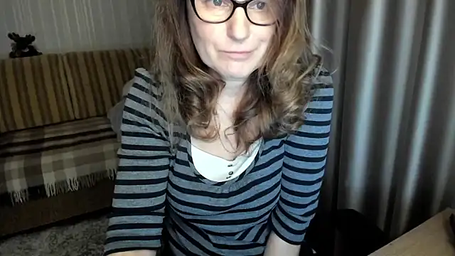 lauraoven's cam snapshot