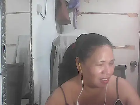 hotwet_mama4uxx's cam snapshot