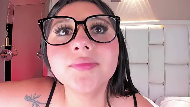 AvyMilton's cam snapshot