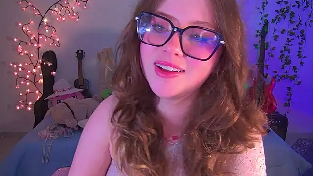 Lil_bela's cam snapshot