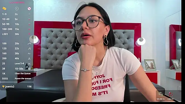 NiccolleHall's cam snapshot