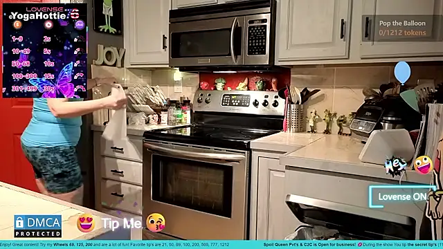 YogaHottie76's cam snapshot